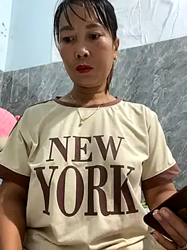 Linaannn online show from 11-13-25, 11:41