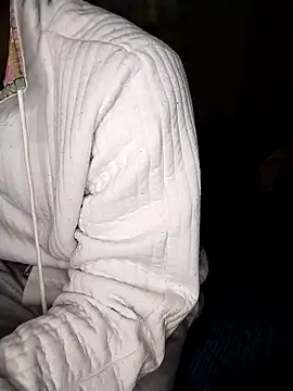 Convertiblechulo online show from 04-17-26, 04:15