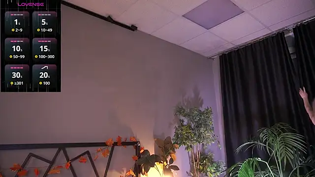 LindaThacker online show from 11-07-25, 04:39