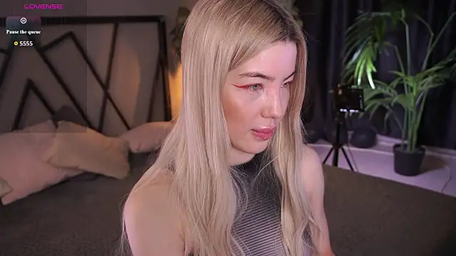 LindaThacker online show from 03-17-26, 04:26