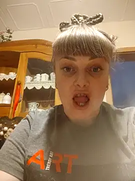 Snapshot of CoddessCrystal chatting on 02-15-26, 06:47 CoddessCrystal online show from 02-15-26, 06:47