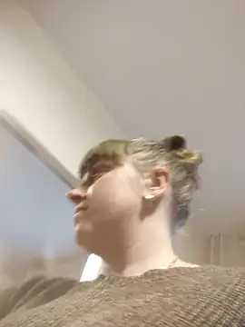 Snapshot of CoddessCrystal chatting on 02-20-26, 06:26 CoddessCrystal online show from 02-20-26, 06:26