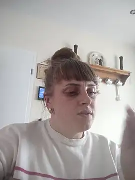 Snapshot of CoddessCrystal chatting on 02-16-26, 01:21 CoddessCrystal online show from 02-16-26, 01:21