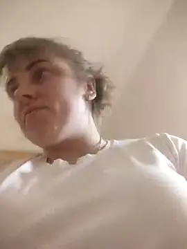 Snapshot of CoddessCrystal chatting on 02-22-26, 06:27 CoddessCrystal online show from 02-22-26, 06:27