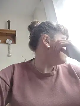 Snapshot of CoddessCrystal chatting on 02-07-26, 10:01 CoddessCrystal online show from 02-07-26, 10:01