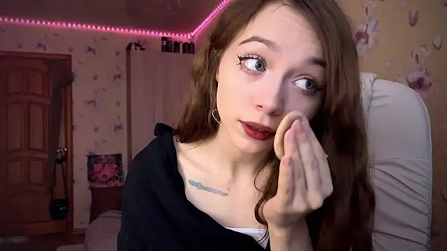 Snapshot of _SofiaBrown chatting on 02-20-25, 12:36 SofiaBrown online show from 02-20-25, 12:36