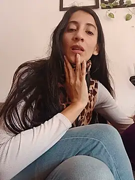 LaNenaDeArgentina Karol online show from 08-01-26, 04:49