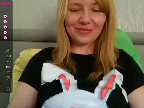 urbadkitty online show from 02-13-25, 08:06