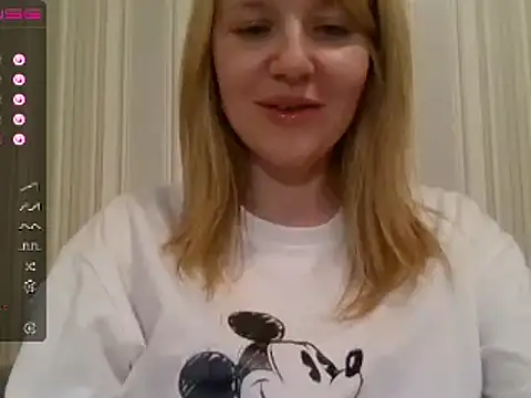urbadkitty online show from 01-24-25, 05:42