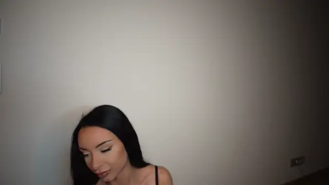 Snapshot of cara_mella chatting on 01-11-25, 10:29 cara mella online show from 01-11-25, 10:29