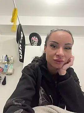 Snapshot of cara_mella chatting on 03-03-26, 07:37 cara mella online show from 03-03-26, 07:37