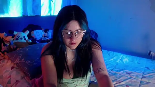 Snapshot of luna_palmerau chatting on 06-15-26, 02:39 luna palmerau online show from 06-15-26, 02:39