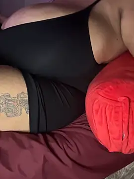 RoxiRedXXX online show from 05-05-26, 06:00