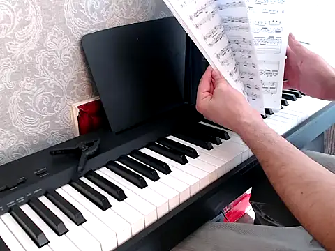 Snapshot of MrStraightDik chatting on 02-25-25, 12:49 MrStraightDik online show from 02-25-25, 12:49