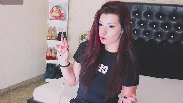 Allisonn223 online show from 02-09-26, 01:31