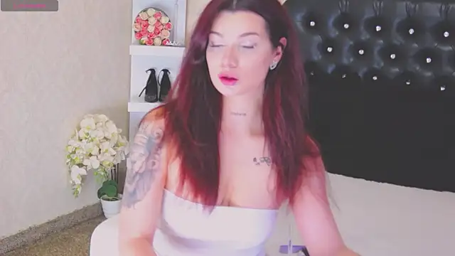 Allisonn223 online show from 06-18-26, 12:21