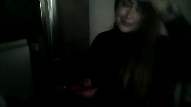Snapshot of Sarahmonesexy chatting on 09-08-25, 08:41 Sarahmonesexy online show from 09-08-25, 08:41