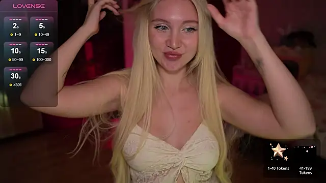 Snapshot of LunaLissa chatting on 09-21-25, 01:38 LunaLissa online show from 09-21-25, 01:38