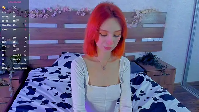 Snapshot of AgataBella chatting on 09-28-25, 11:12 AgataBella online show from 09-28-25, 11:12
