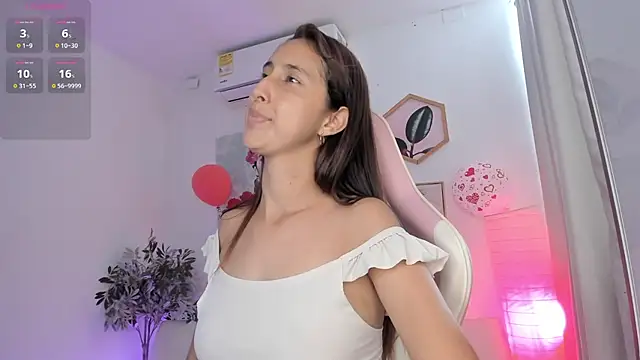 aleja rythm online show from 02-18-25, 07:52