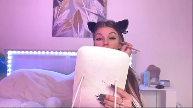 Veronica leal online show from 09-19-25, 08:40