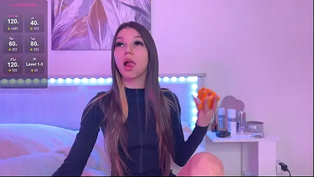 Veronica leal online show from 10-20-25, 08:59