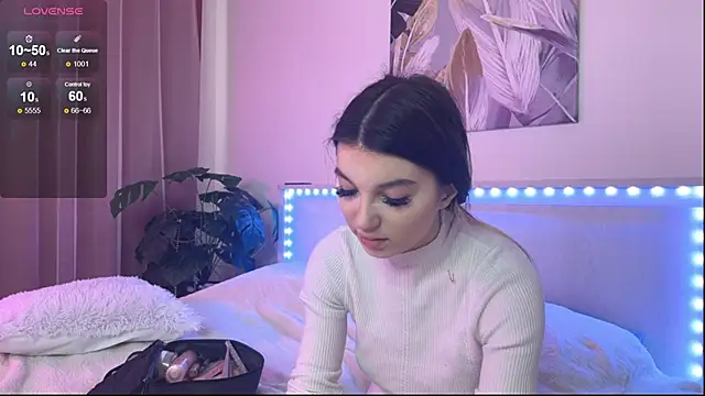 Veronica leal online show from 12-15-25, 10:54