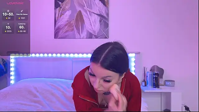 Veronica leal online show from 10-30-25, 07:28