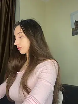 Snapshot of Polli_Kiss chatting on 10-18-25, 06:54 Polli Kiss online show from 10-18-25, 06:54