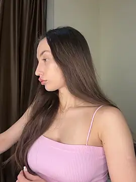 Snapshot of Polli_Kiss chatting on 10-19-25, 05:37 Polli Kiss online show from 10-19-25, 05:37