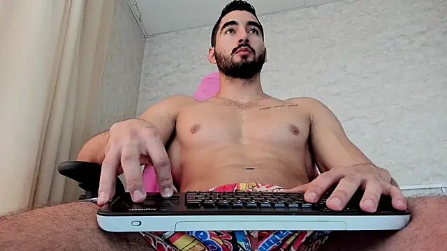 Snapshot of Joao_Batista_Oficial chatting on 09-14-25, 06:08 Joao Batista Oficial online show from 09-14-25, 06:08