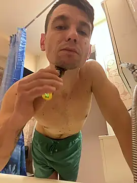 Snapshot of shufflercat chatting on 11-28-25, 10:54 shufflercat online show from 11-28-25, 10:54