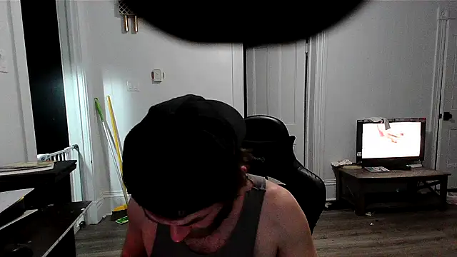 Superoz77 online show from 10-31-25, 03:14