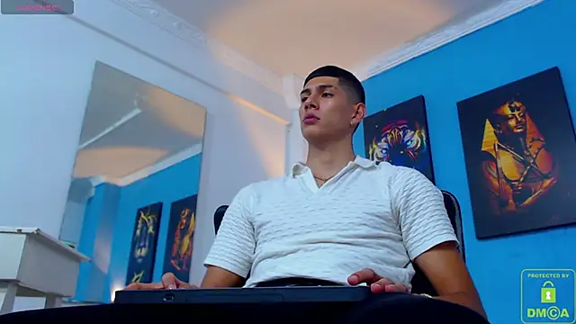 Snapshot of Valerio_20 chatting on 01-20-25, 08:18 Valerio 20 online show from 01-20-25, 08:18