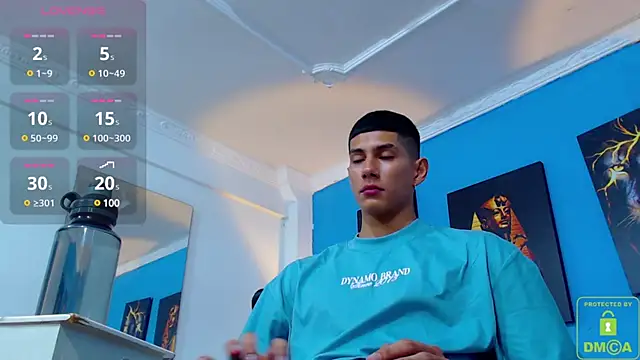 Snapshot of Valerio_20 chatting on 01-09-25, 08:01 Valerio 20 online show from 01-09-25, 08:01