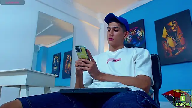 Snapshot of Valerio_20 chatting on 01-13-25, 08:26 Valerio 20 online show from 01-13-25, 08:26