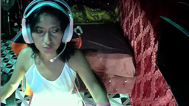 Snapshot of AdelinaMiran90 chatting on 02-20-25, 03:23 AdelinaMiran90 online show from 02-20-25, 03:23