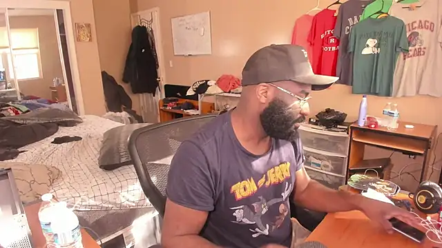 MrChuckDailyXXX online show from 10-23-25, 02:27