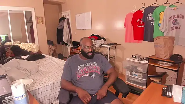 MrChuckDailyXXX online show from 10-06-25, 02:35