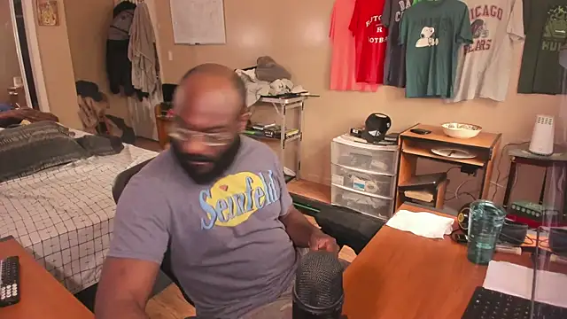 MrChuckDailyXXX online show from 10-08-25, 05:24