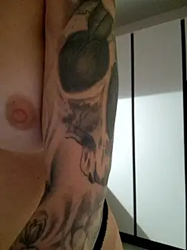 EileX official online show from 02-08-26, 05:43