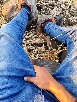 Snapshot of murokkk31 chatting on 09-10-25, 03:16 murokkk31 online show from 09-10-25, 03:16