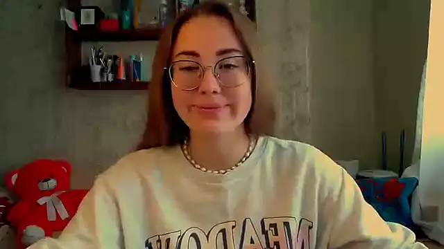 luxie milady online show from 10-02-25, 09:56