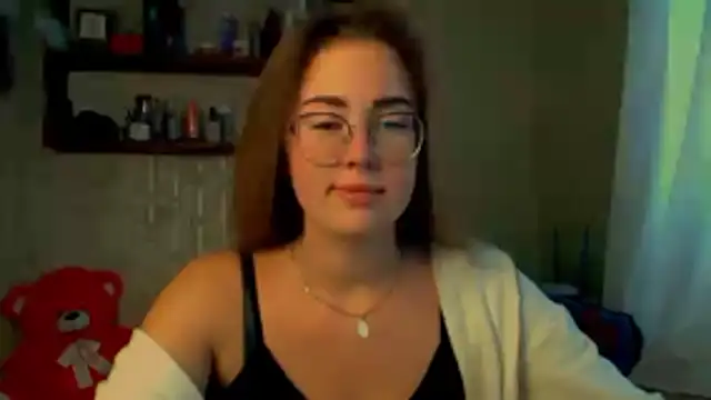 luxie milady online show from 11-21-25, 12:37