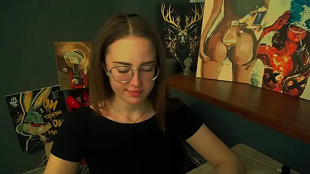 luxie milady online show from 04-06-26, 12:50