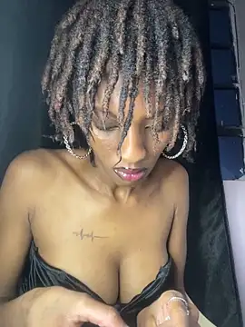 Snapshot of Tee_babygirl1 chatting on 12-19-24, 06:12 Tee babygirl1 online show from 12-19-24, 06:12