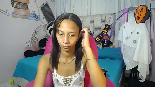 EMMA SWEETT1 online show from 11-03-25, 12:42