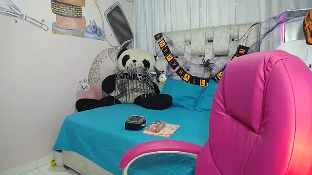 EMMA SWEETT1 online show from 11-01-25, 05:40