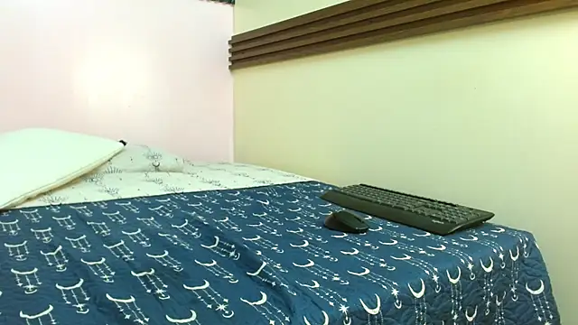 Thiago Summers online show from 10-16-25, 02:36