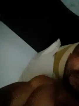 Snapshot of Thiago_Summers chatting on 03-03-26, 02:18 Thiago Summers online show from 03-03-26, 02:18